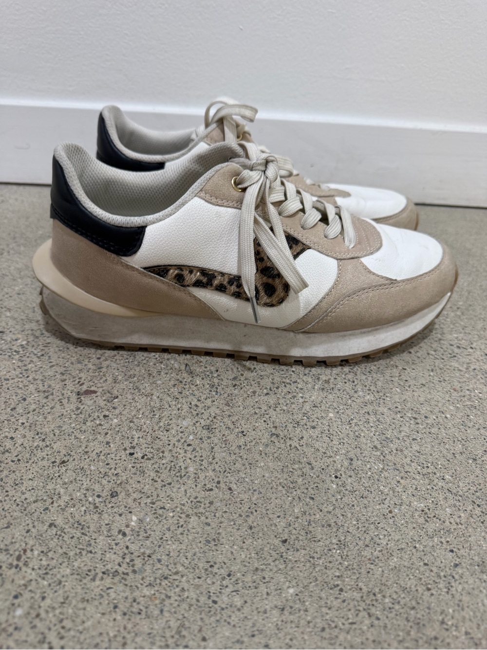 Neutral Leopard Accent Women’s Sneakers - Beige & White